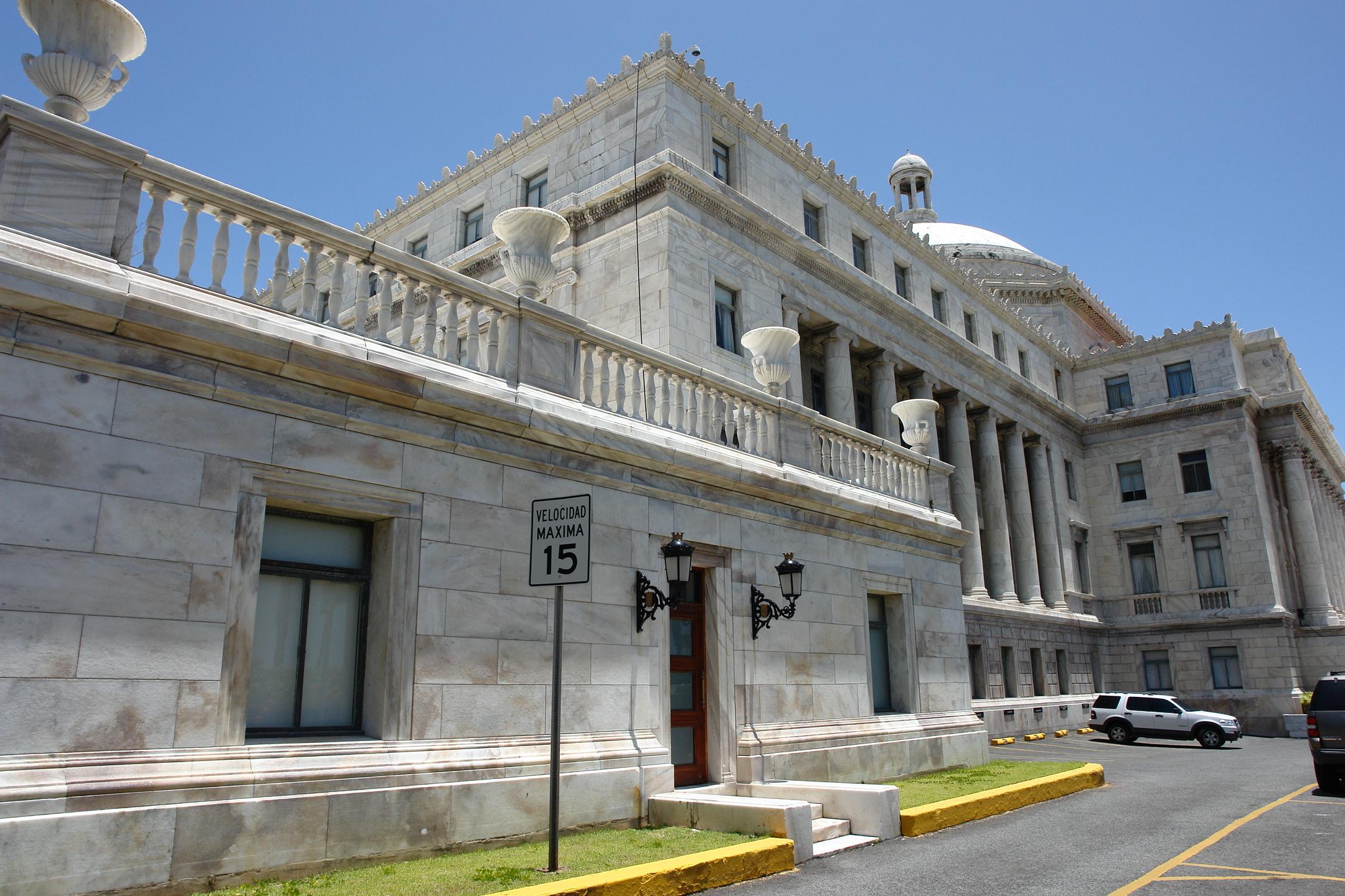 Capitolio de Puerto Rico - San Juan (Puerta de Tierra) - 2009 00002